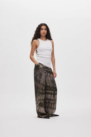 BRIANA HOSE / grey green