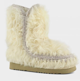 der mou boot chekiang in der färbe Vanille von der Seite die naht ist gezöpfelt.