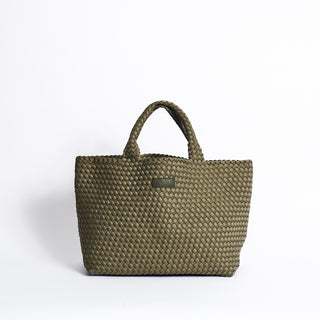 maison die von hand geflochtene neopren tasche in olive von ayre 