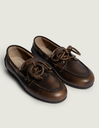 Boot Schuh der Marke Posa. In einem edlen gebürsteten dunkelbraun aus italienischem Leder in Europa gefertigt.