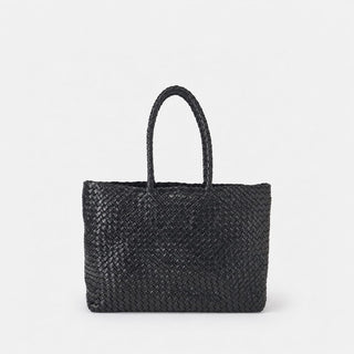 Die elegante Business Bag mit dem Namen COLLÈGE hier in schwarz. Eine edle geflochtene Ledertasche des schweizer Label AYRE. Perfekt als Laptop Bag. 
