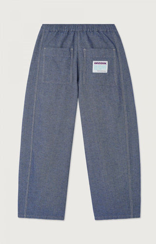 hier sieht man die Lofway Hose von American Vintage von hinten mit den aufgesetzten Gesässtaschen.