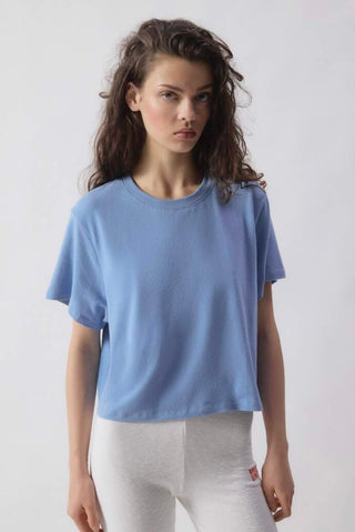 american vintage T-Shirt in einem hellen blau. Sehr angenehm zu tragen. Kurz und boxy geschnitten, oversized. 