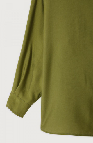 Detailaufnahme der Ysolibluse der Marke American Vintage.